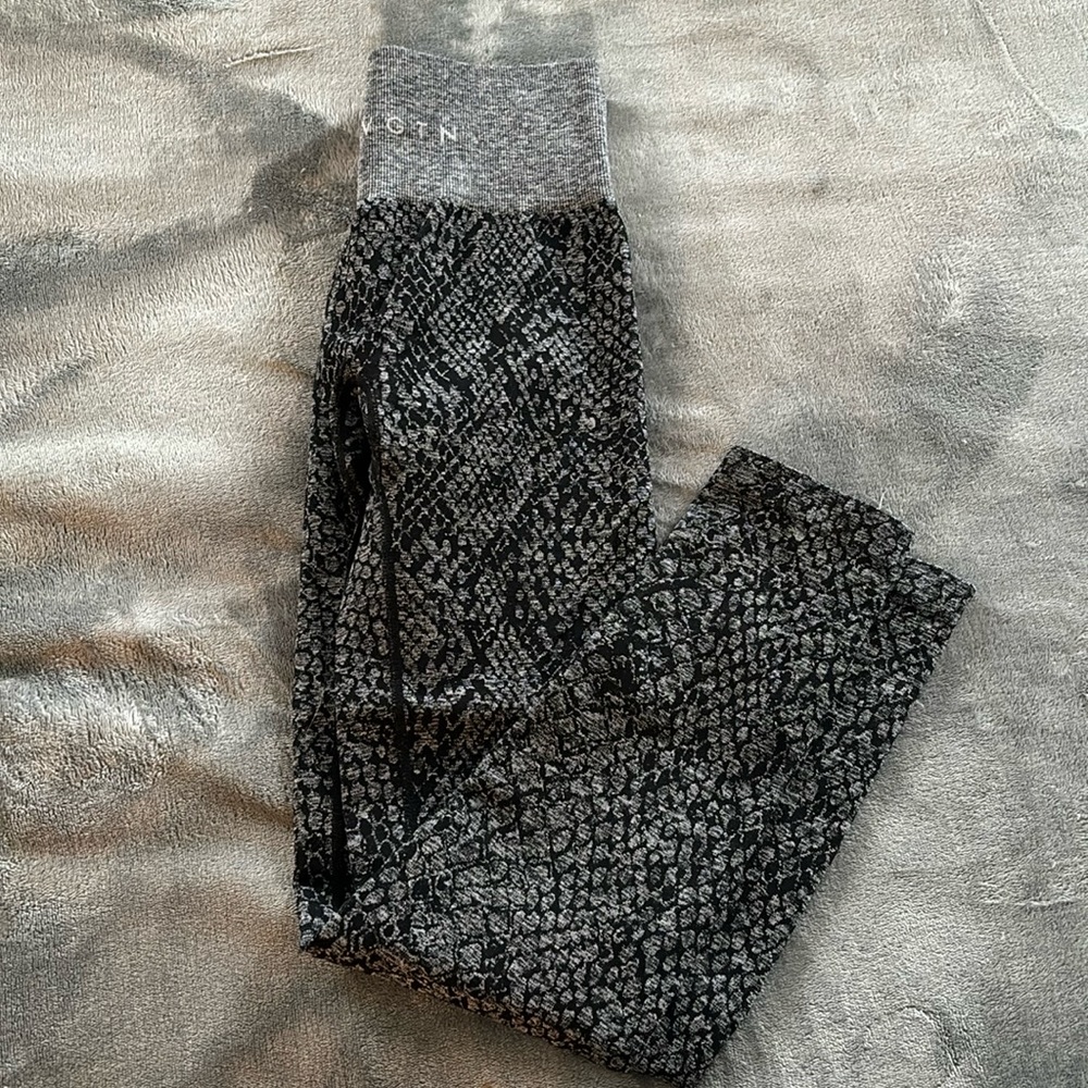 NVGTN Long Leggings Small